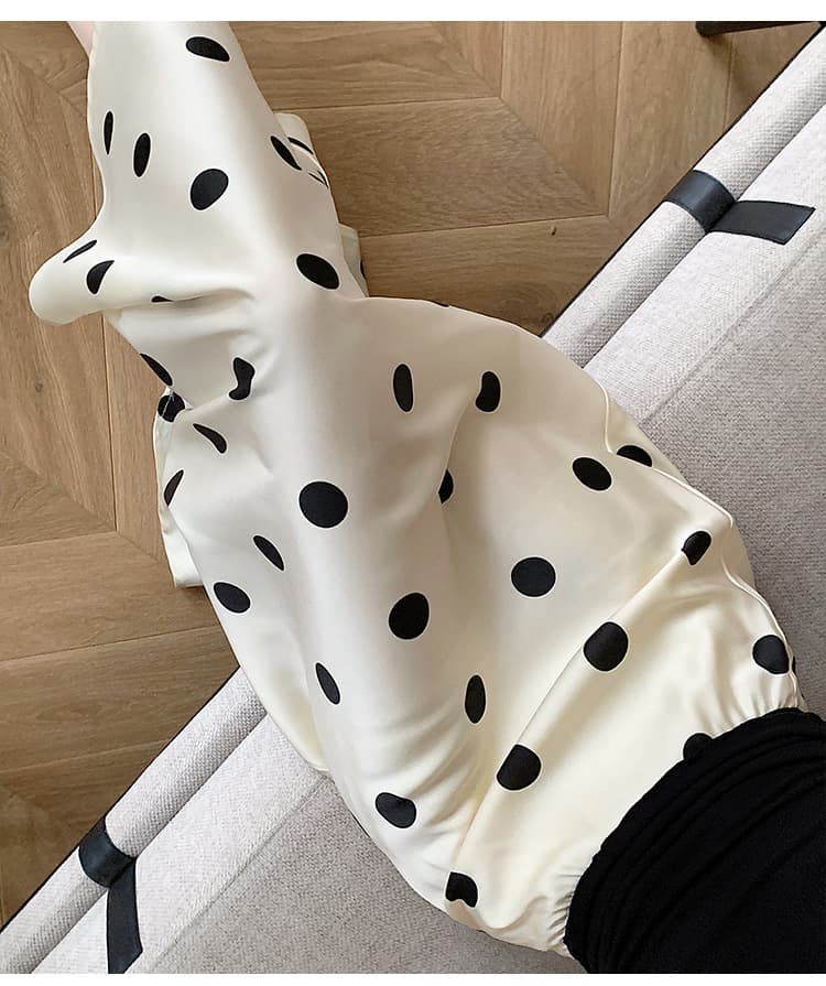 モード系 体型悩みをカバーして映える｜骨格ストレートもすっきり見えするドット柄マーメイドスカート