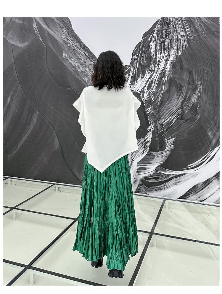 モード系アシンメトリータックTシャツ｜シルエット美×大人カジュアル