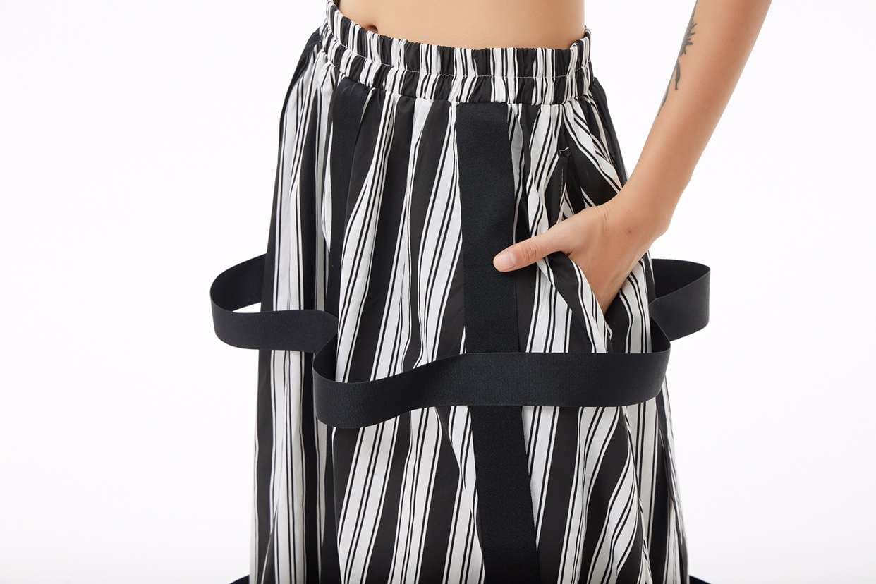 モード系ファッション ストライプ柄ベルトデザインミディスカート