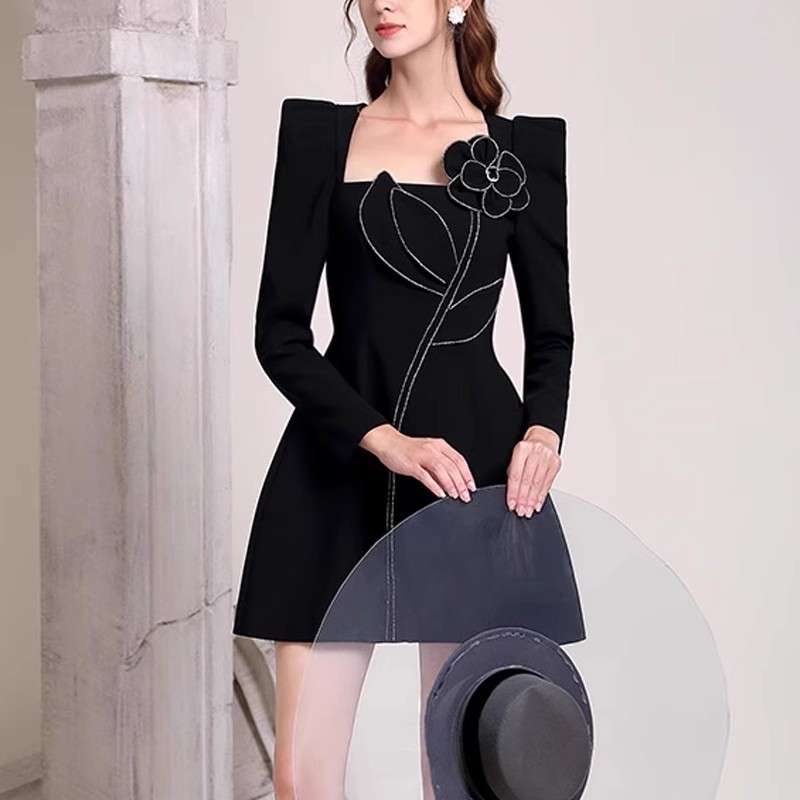 モード系ファッション エレガントフラワーモチーフブラックミニドレス