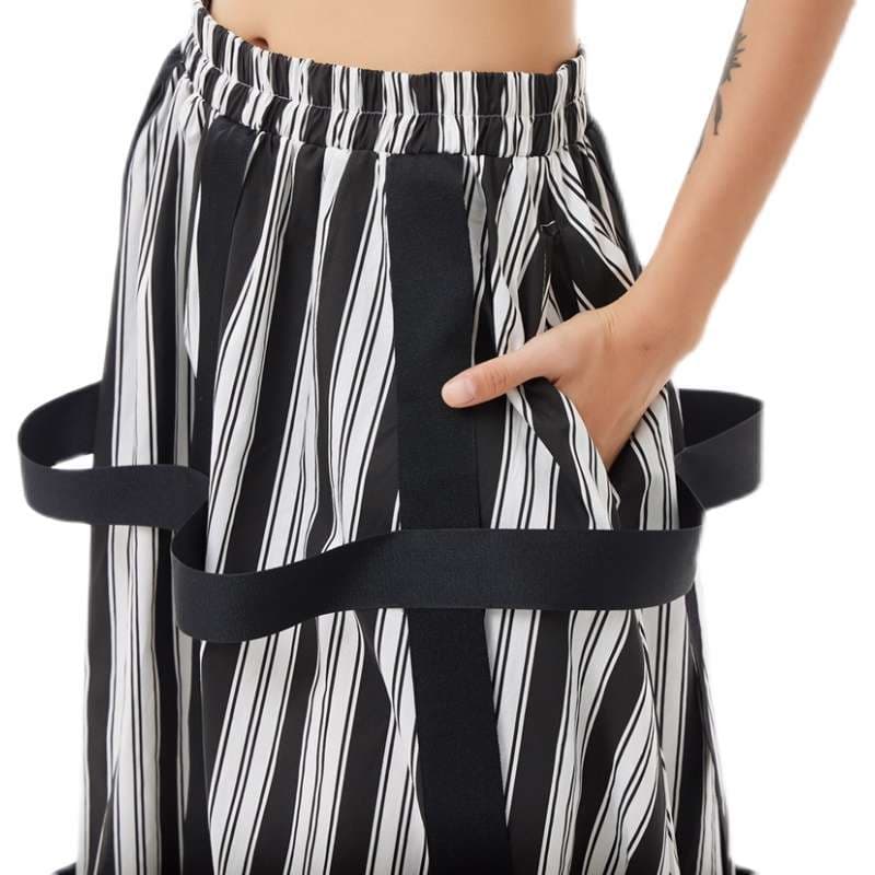 モード系ファッション ストライプ柄ベルトデザインミディスカート