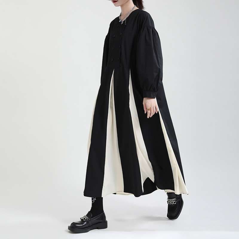 モード系ファッション 【一枚で完成するモード感】配色プリーツ切替ロングワンピース〈ブラック〉