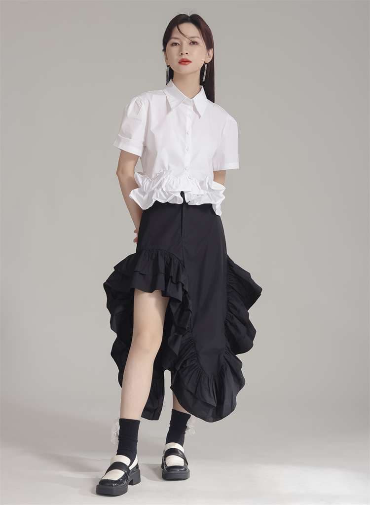 モード系ファッション 3Dフラワーモチーフシャツ｜ボリュームスリーブ｜モード＆エレガント