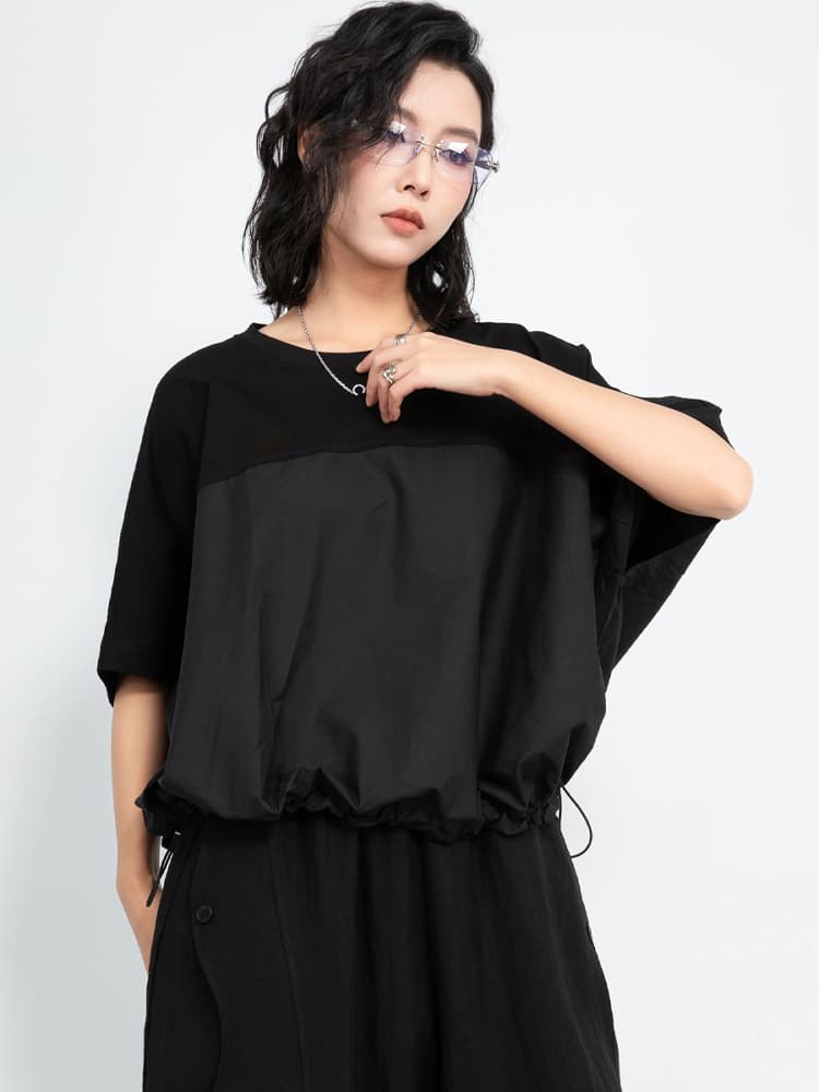 モード系 【立体感のあるモードスタイルを叶える、ドロスト裾×切り替えTシャツ】