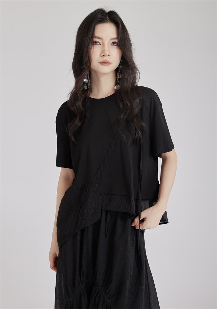 モード系 高見えアシンメトリーデザインTシャツ｜骨格ストレートも着映え｜オフィスカジュアルにも