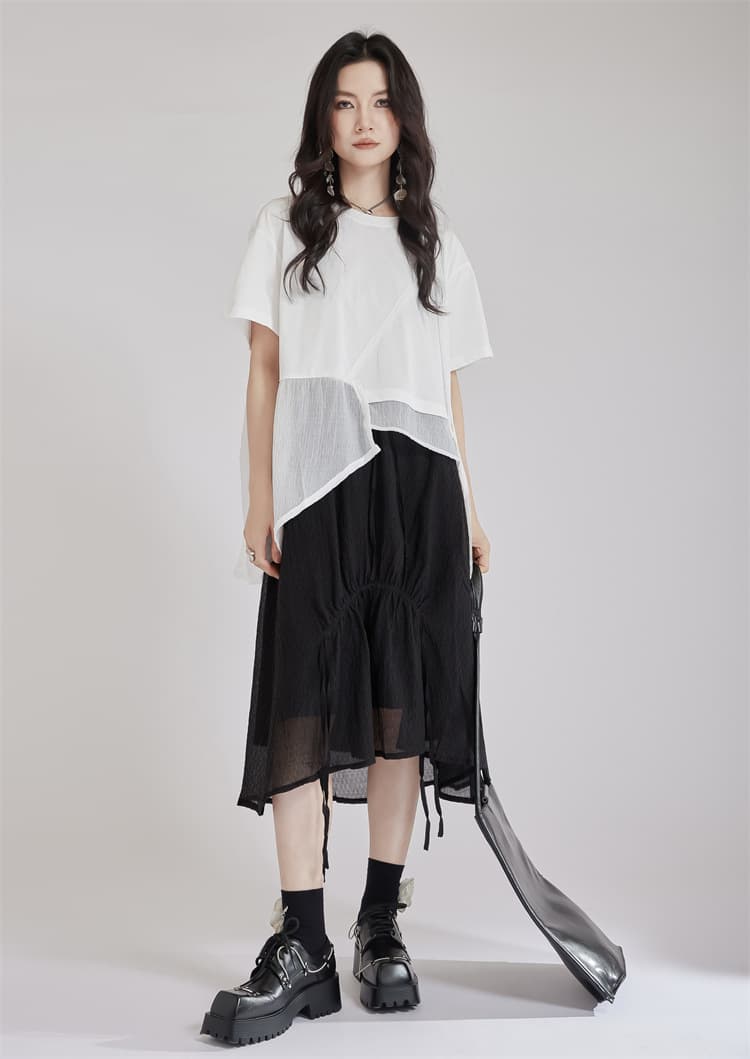 モード系 高見えアシンメトリーデザインTシャツ｜骨格ストレートも着映え｜オフィスカジュアルにも