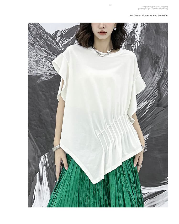 モード系アシンメトリータックTシャツ｜シルエット美×大人カジュアル