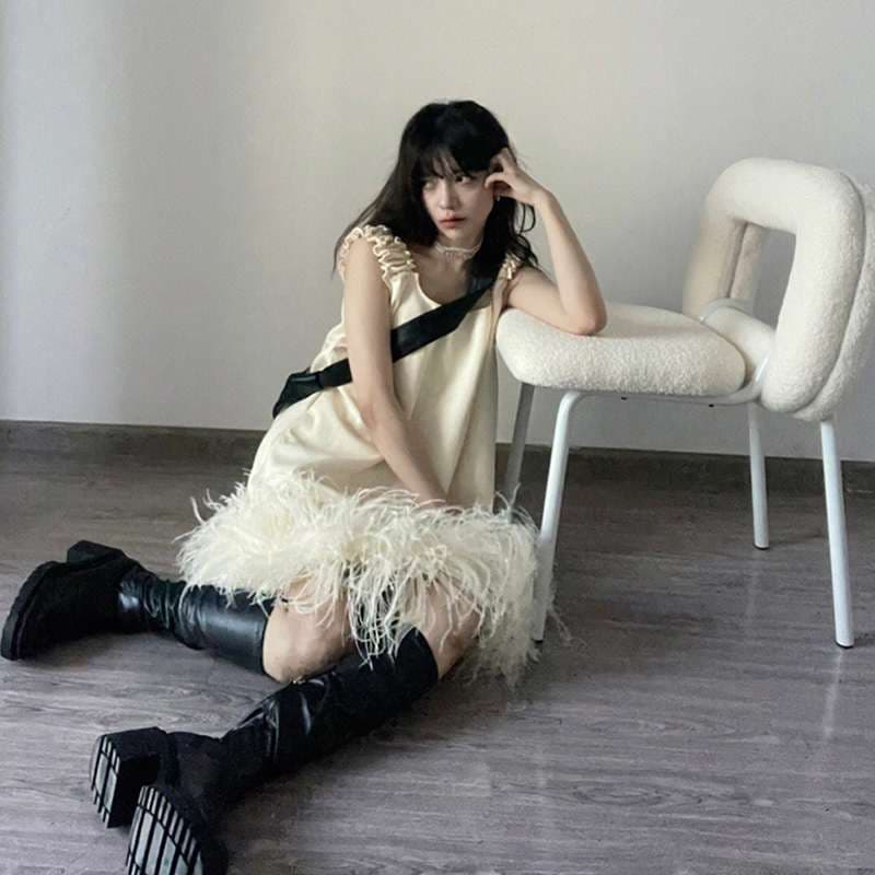 モード系ファッション フェザーヘム フリルショルダー ワンピース