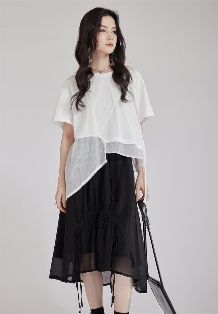 モード系 高見えアシンメトリーデザインTシャツ｜骨格ストレートも着映え｜オフィスカジュアルにも