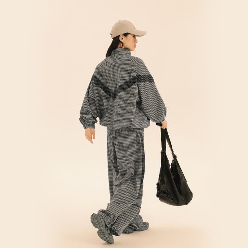 モード系ファッションチェック柄セットアップ（ジャケット＆パンツ）