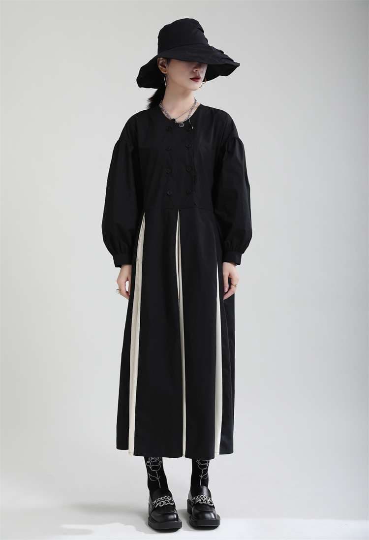 モード系ファッション 【一枚で完成するモード感】配色プリーツ切替ロングワンピース〈ブラック〉