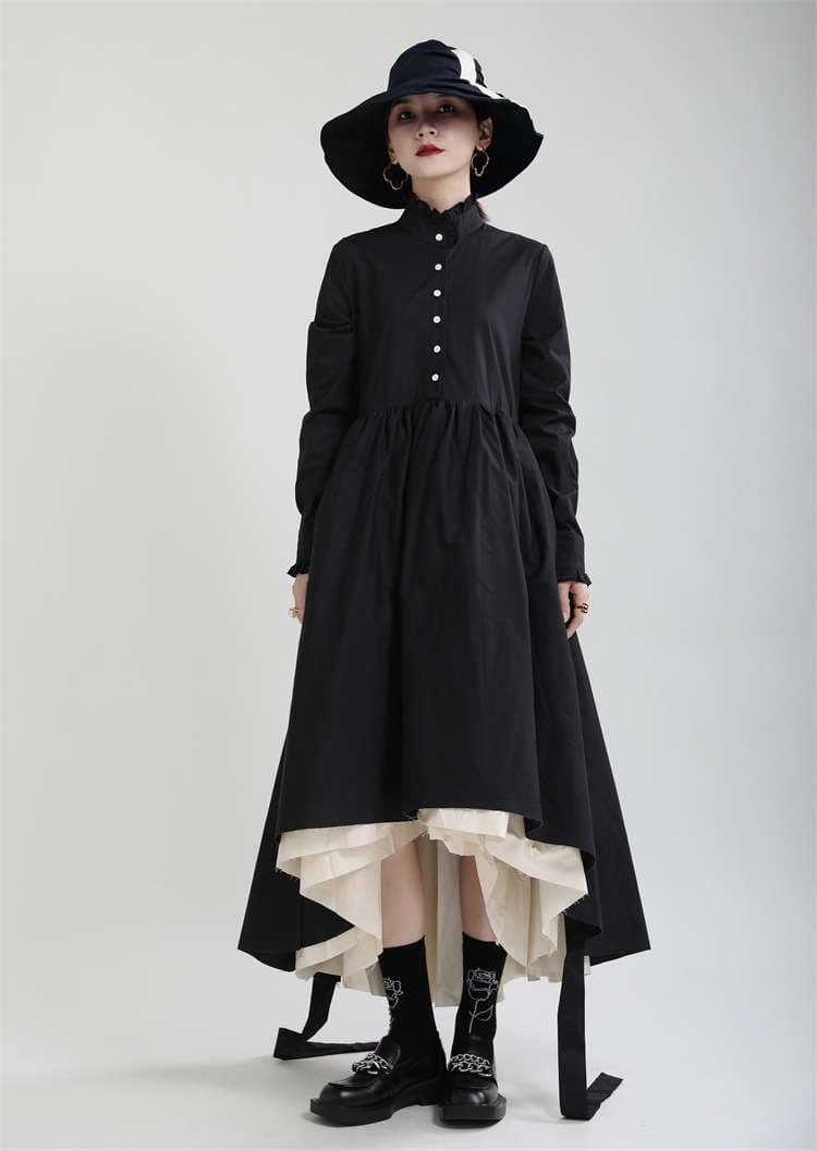 モード系ファッション クラシカルな存在感を放つレイヤードデザインワンピース｜アシンメトリー裾×ハイネック×モードロング丈