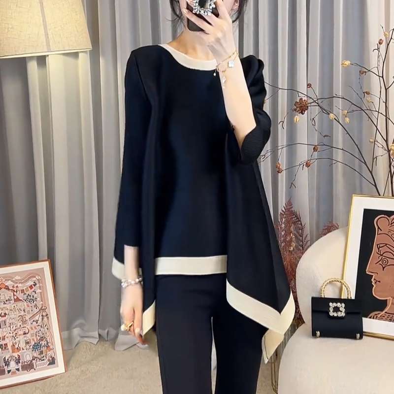 モード系ファッション モード感漂うアシンメトリーポンチョトップス｜バイカラーデザイン｜体型カバー｜ゆったりシルエット