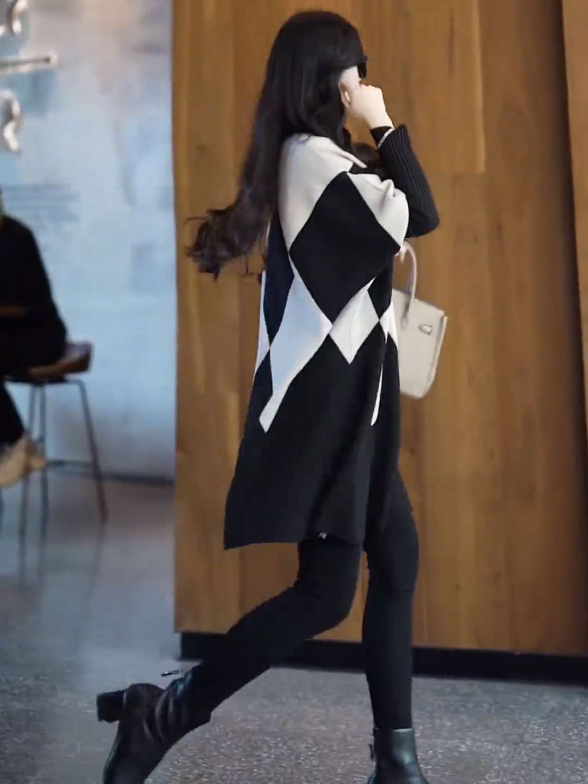 モード系ファッション 幾何学模様ニットワンピース