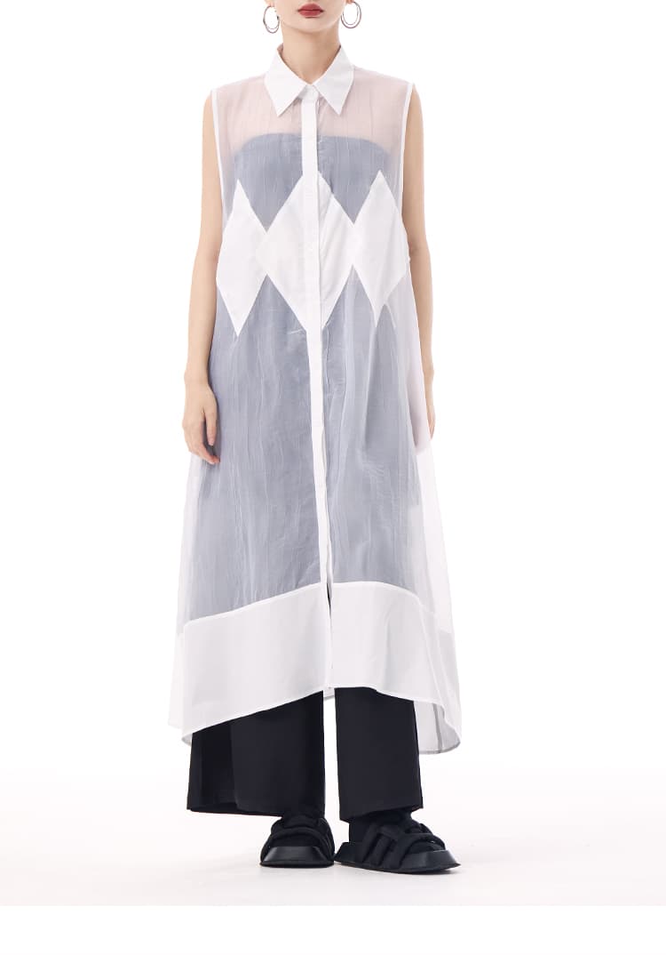 モード系 モード感溢れるシアーロングシャツ｜ノースリーブ・透け感・アシンメトリーデザイン・ホワイト／ブラック