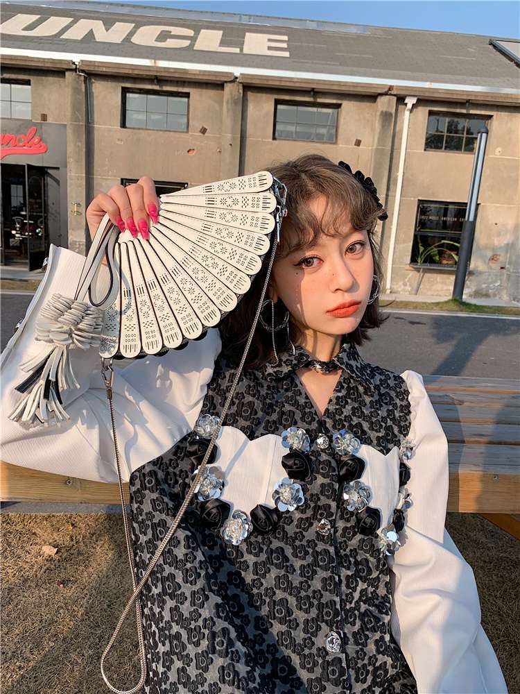 モード系ファッション ヴィンテージ風レオパード柄パフスリーブワンピース