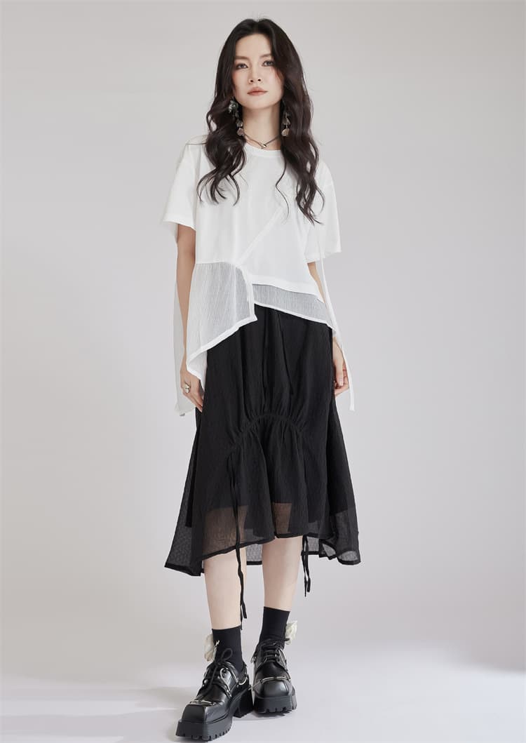 モード系 高見えアシンメトリーデザインTシャツ｜骨格ストレートも着映え｜オフィスカジュアルにも