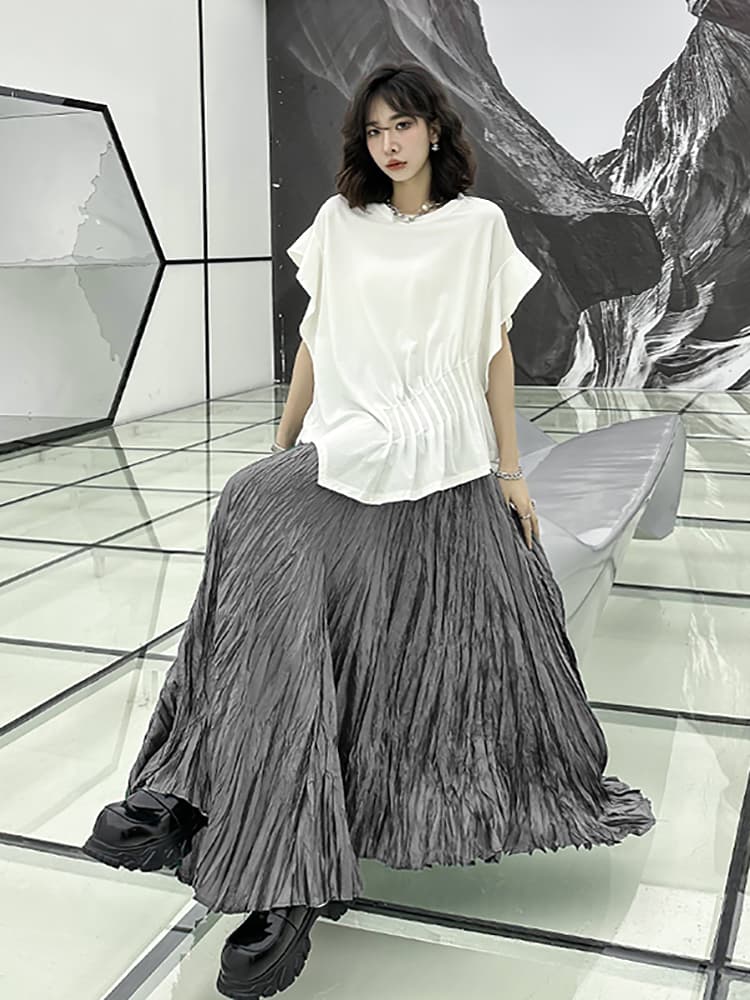 モード系アシンメトリータックTシャツ｜シルエット美×大人カジュアル