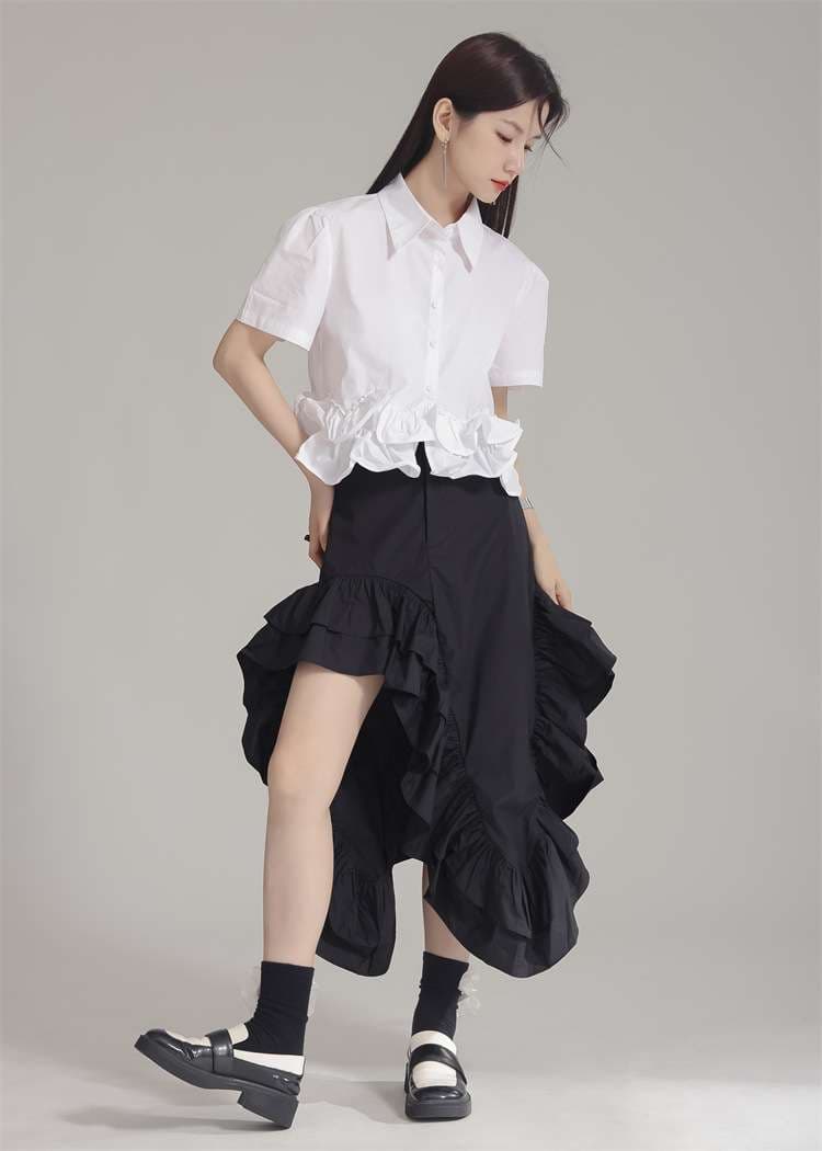 モード系ファッション 3Dフラワーモチーフシャツ｜ボリュームスリーブ｜モード＆エレガント