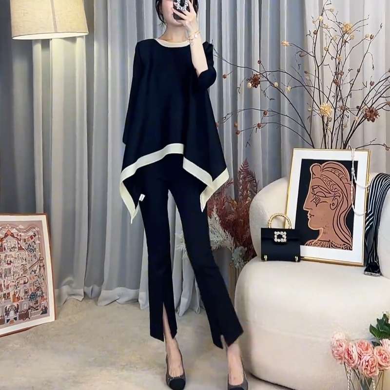 モード系ファッション モード感漂うアシンメトリーポンチョトップス｜バイカラーデザイン｜体型カバー｜ゆったりシルエット