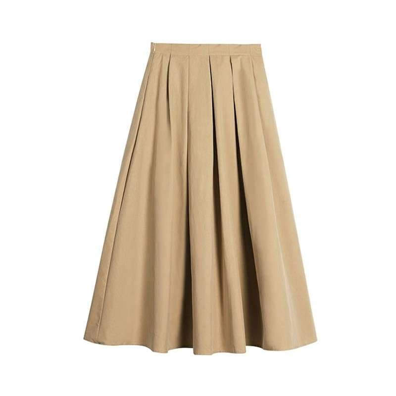 モード系ファッション 優雅なロングフレアスカート