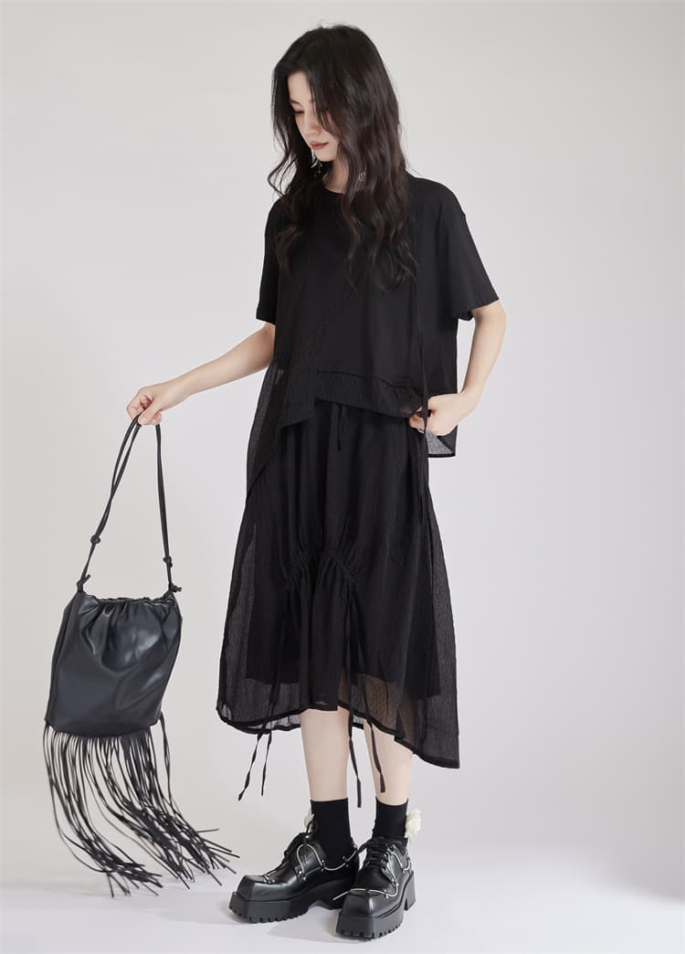 モード系 高見えアシンメトリーデザインTシャツ｜骨格ストレートも着映え｜オフィスカジュアルにも