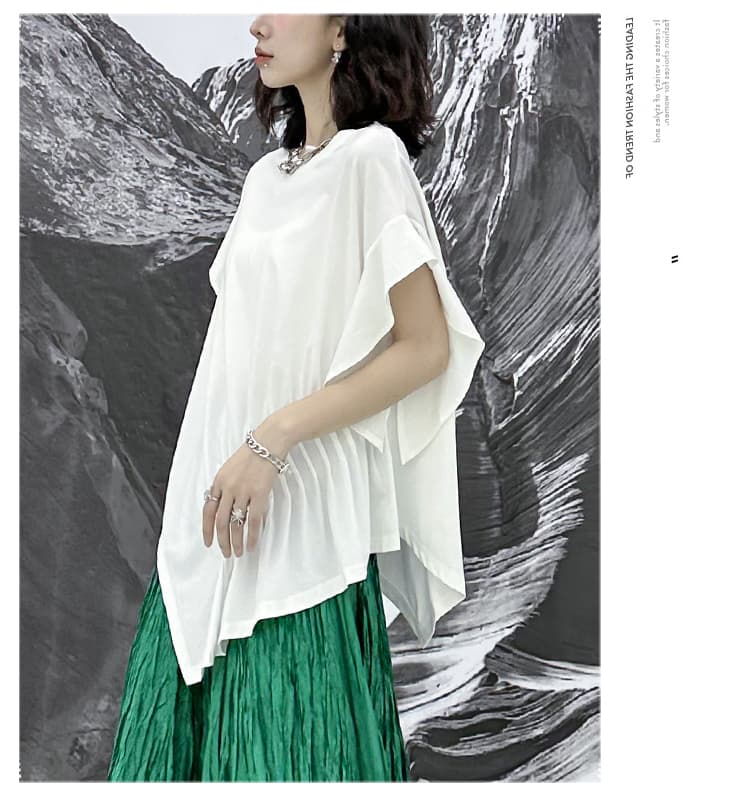 モード系アシンメトリータックTシャツ｜シルエット美×大人カジュアル