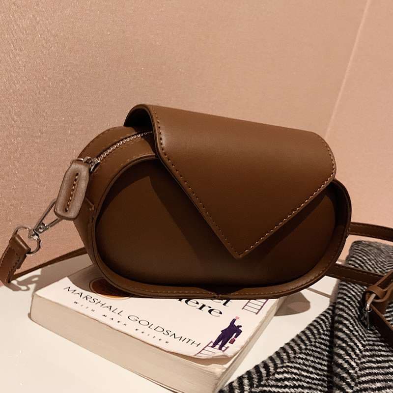 モード系ファッション レトロモダン レザーサドルバッグ