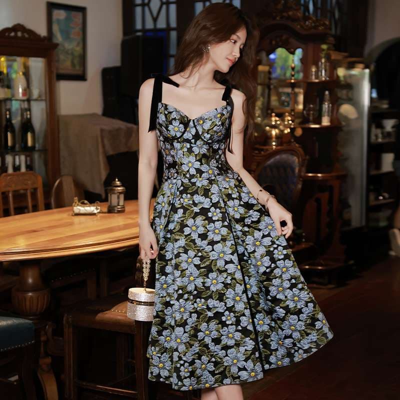 モード系ファッション 花柄プリントフレアワンピース