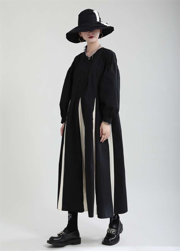 モード系ファッション 【一枚で完成するモード感】配色プリーツ切替ロングワンピース〈ブラック〉