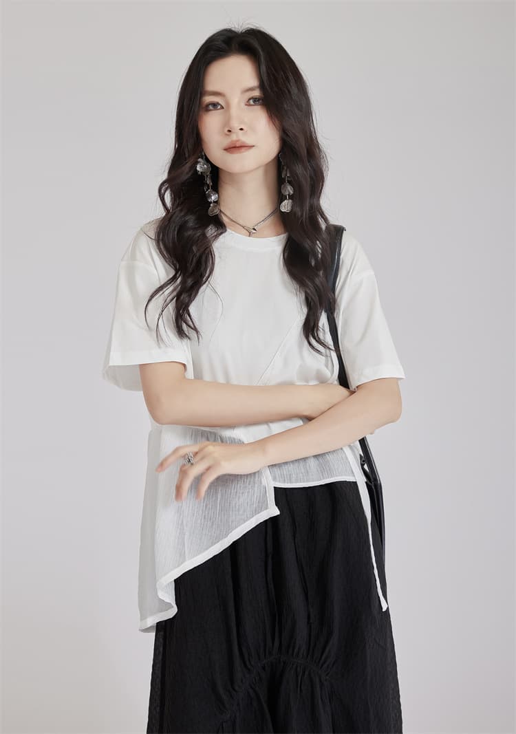モード系 高見えアシンメトリーデザインTシャツ｜骨格ストレートも着映え｜オフィスカジュアルにも