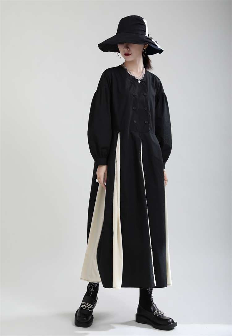 モード系ファッション 【一枚で完成するモード感】配色プリーツ切替ロングワンピース〈ブラック〉