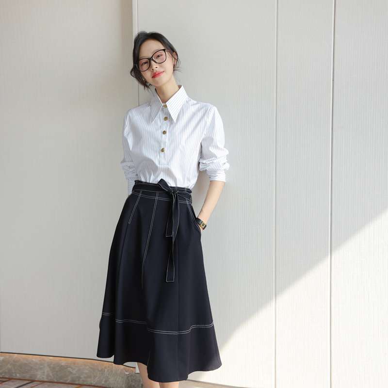 モード系ファッションホワイトステッチAラインスカート