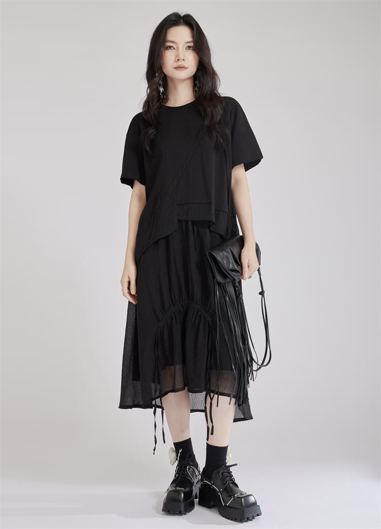 モード系 高見えアシンメトリーデザインTシャツ｜骨格ストレートも着映え｜オフィスカジュアルにも