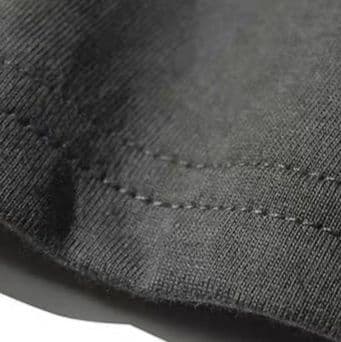 モード系 ユニセックス|アートトマトプリントTシャツ|ダクトテープ風グラフィック×綿100%|ブラック/ホワイト展開