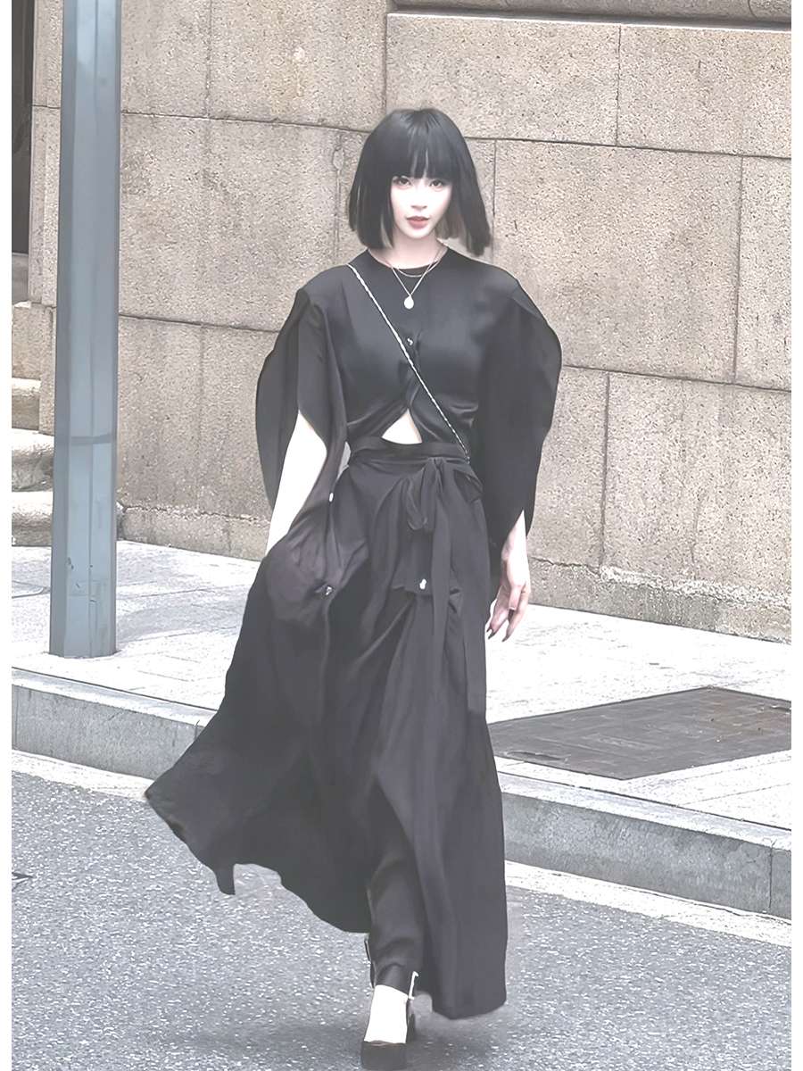 モード系ファッション フロントツイストラップマキシスカート